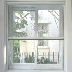 Cửa lưới chống muỗi tự cuốn
