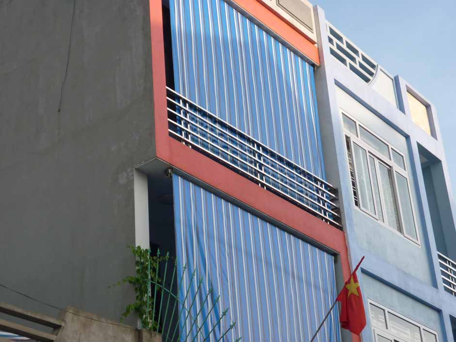 giàn phơi thông minh gắn trần
